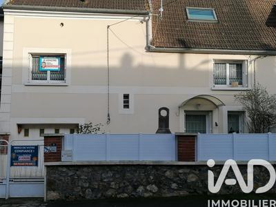 Maison - 99 m² - 5 pièces