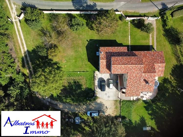 Maison - 168 m² - 6 pièces