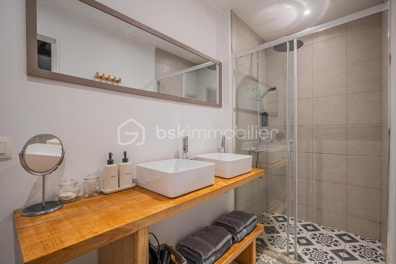 Château - 880 m² - 16 pièces