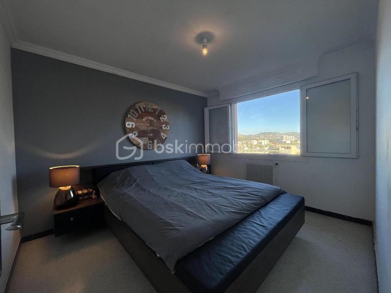 Appartement - 99 m² - 5 pièces