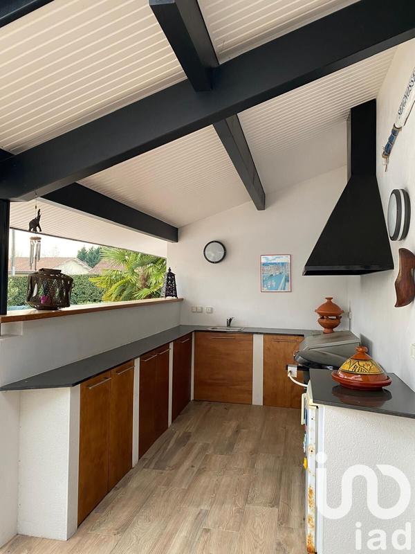 Maison - 197 m² - 8 pièces