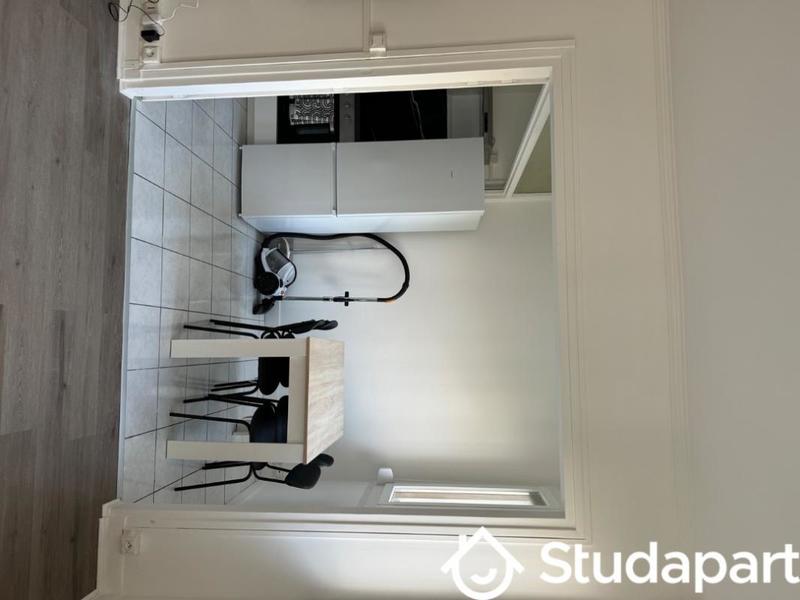 Chambre - 13 m² - 1 pièce