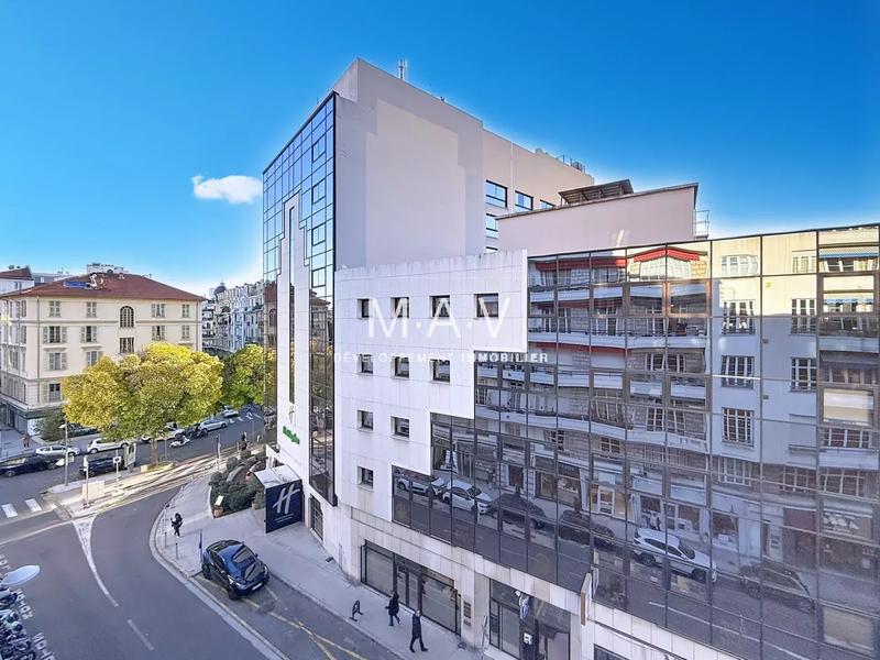 Appartement - 104 m² - 4 pièces