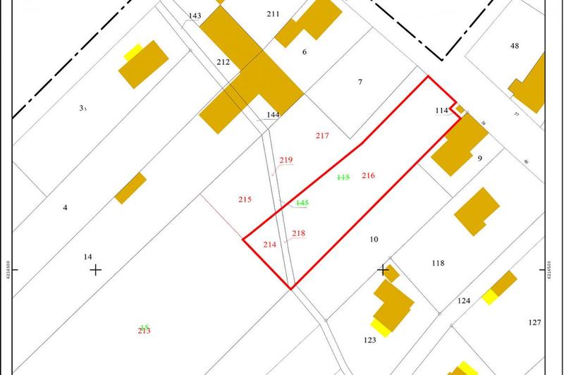 Terrain constructible - 1 702 m²