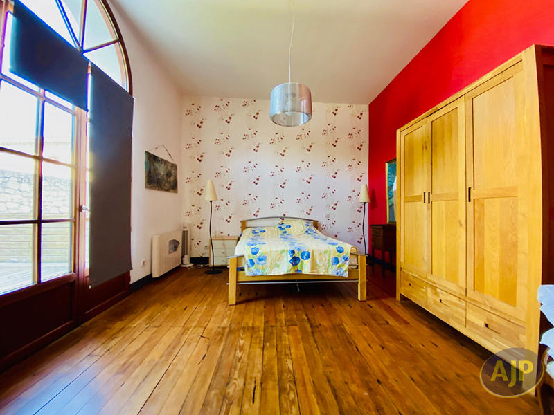 Maison bourgeoise - 212 m² - 6 pièces