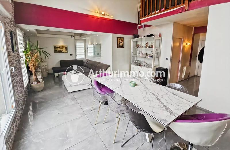 Appartement - 100 m² - 5 pièces
