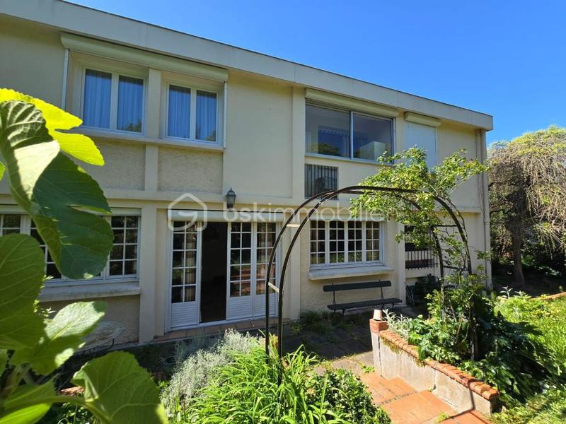 Maison - 160 m² - 7 pièces