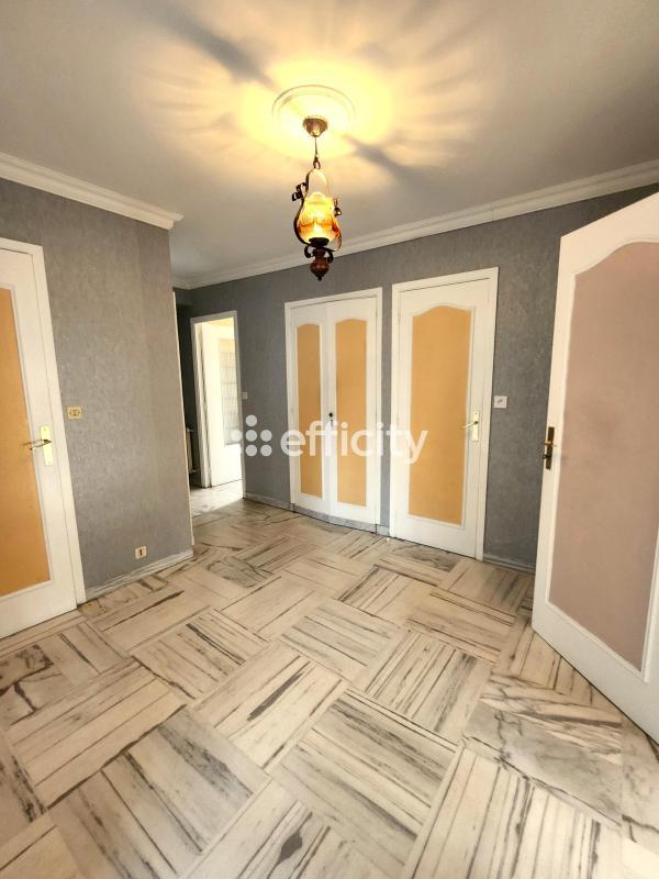 Appartement ancien - 81 m² - 3 pièces