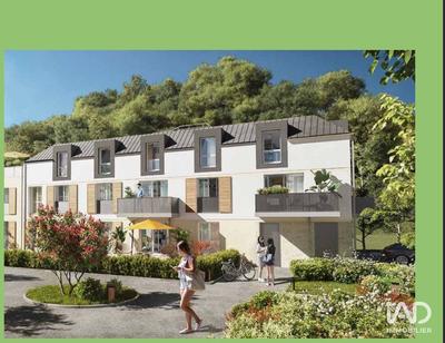 Appartement - 90 m² - 4 pièces