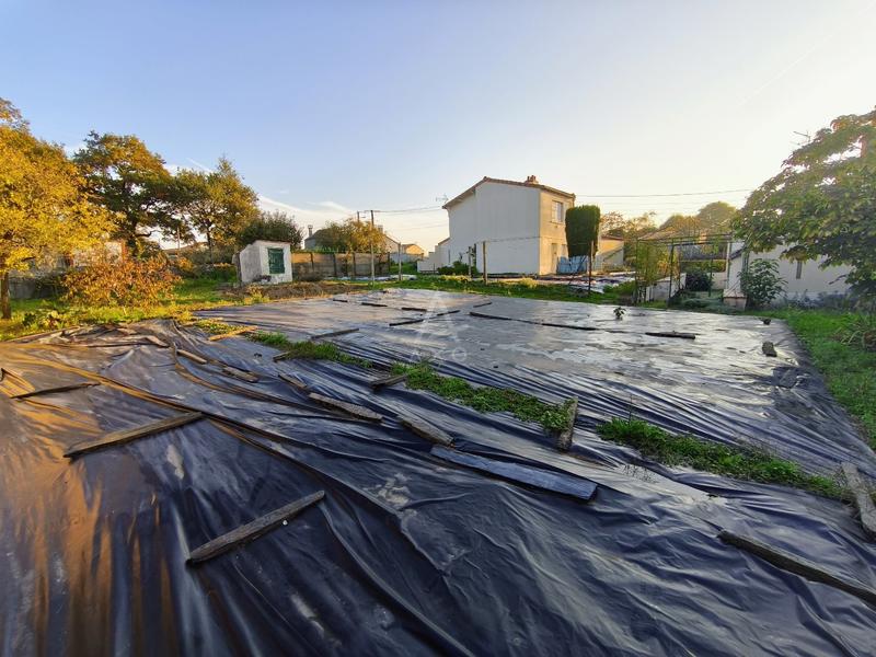 Terrain constructible - 600 m²