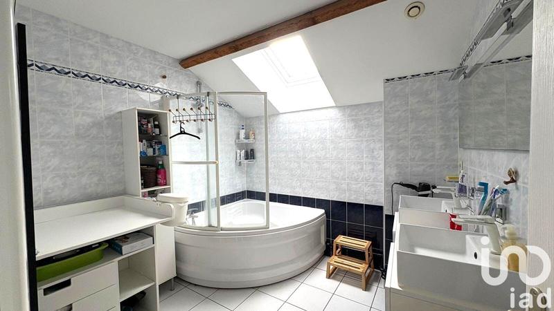 Maison de village - 250 m² - 7 pièces