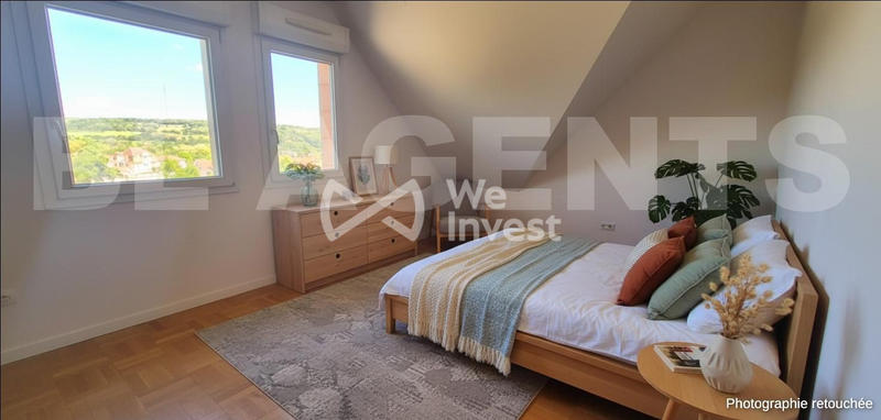 Maison - 222 m² - 8 pièces