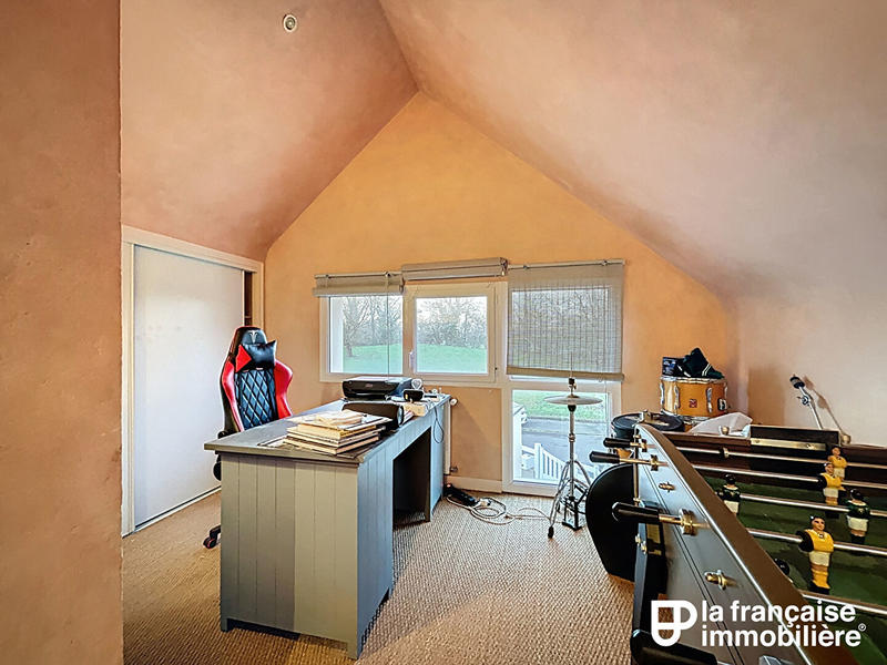 Maison - 210 m² - 9 pièces