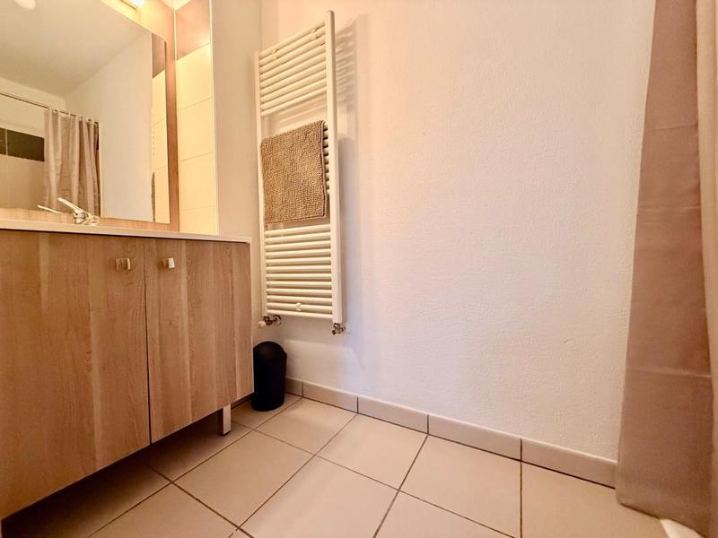 Appartement - 81 m² - 2 pièces