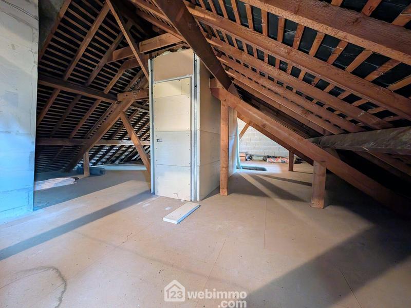 Maison - 90 m² - 4 pièces