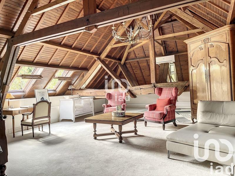 Château - 670 m² - 16 pièces