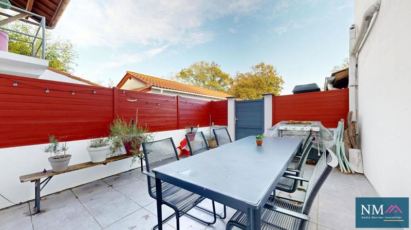 Maison - 99 m² - 4 pièces