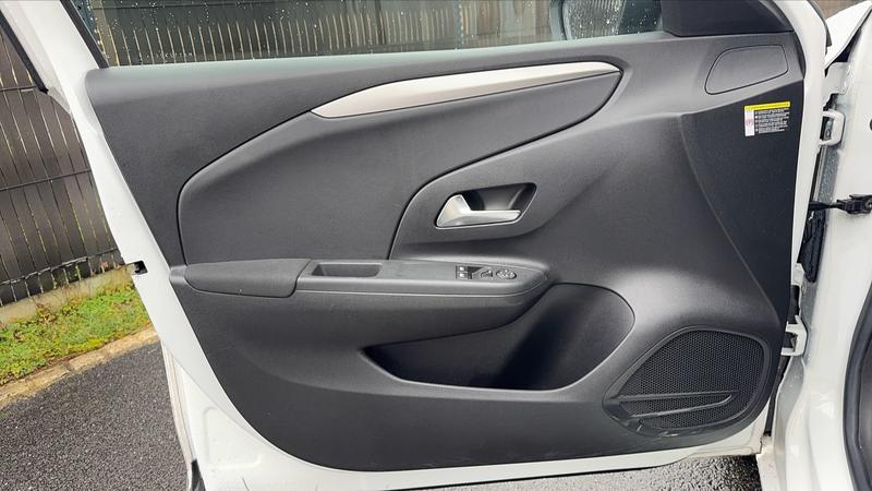 Opel Corsa 136 50 kWh Business Edition - Entretien constructeur