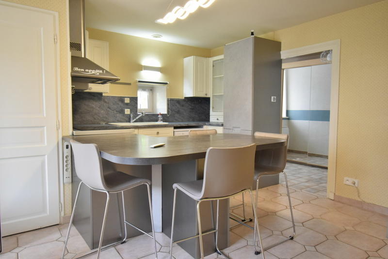 Maison - 95 m² - 6 pièces