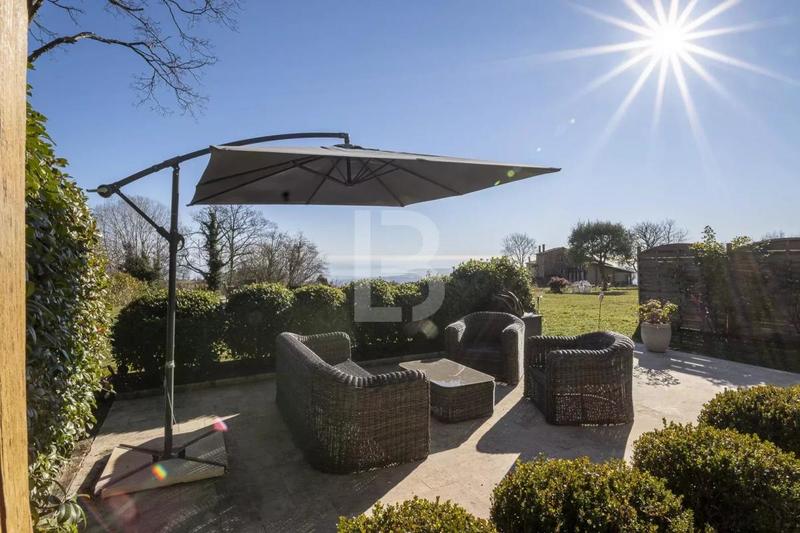 Mas - 220 m² - 6 pièces