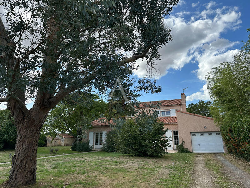 Maison - 188 m² - 7 pièces