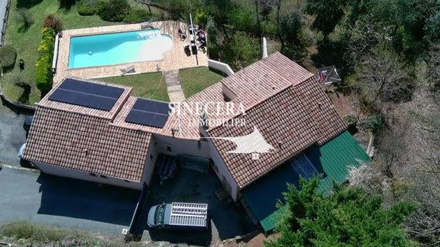 Villa - 198 m² - 10 pièces