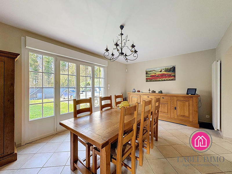 Maison - 162 m² - 9 pièces