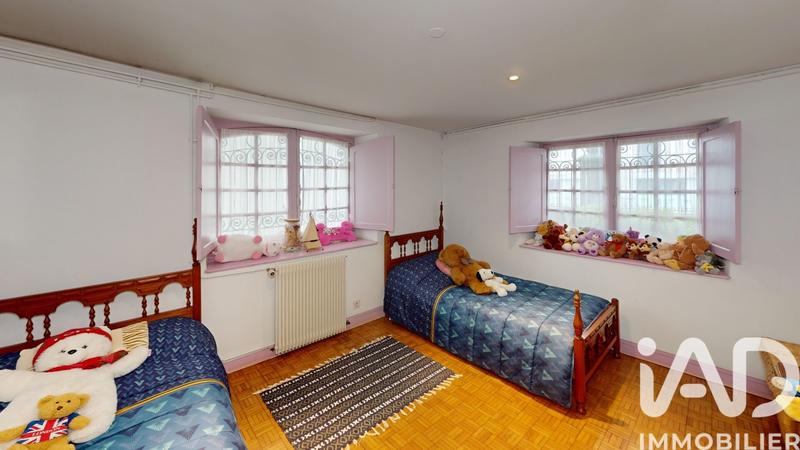 Maison de ville - 252 m² - 9 pièces