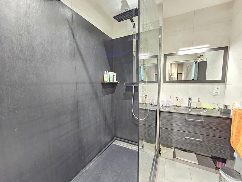 Appartement - 90 m² - 3 pièces