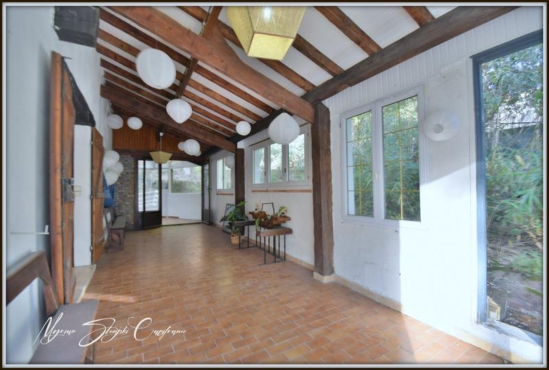 Maison - 218 m² - 8 pièces