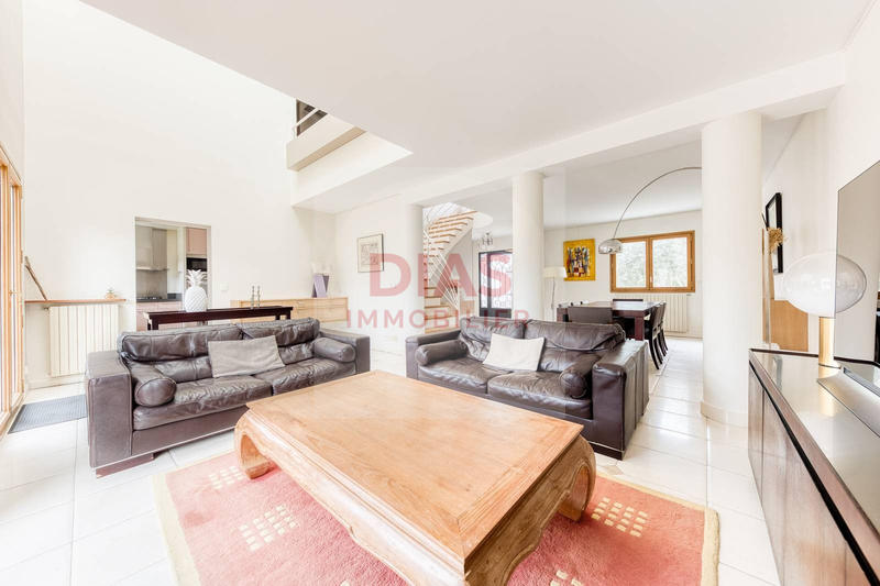 Maison - 188 m² - 7 pièces