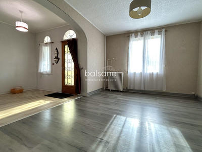 Maison - 98 m² - 4 pièces