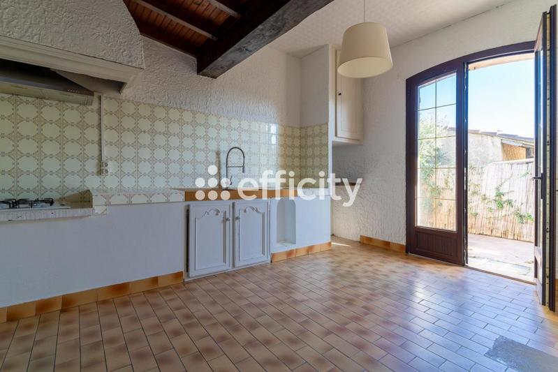 Maison - 328 m² - 8 pièces