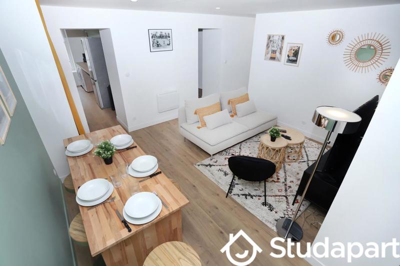 Chambre - 10 m² - 1 pièce