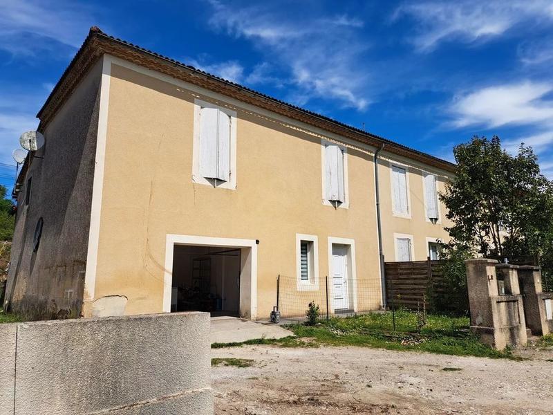 Maison - 430 m² - 15 pièces