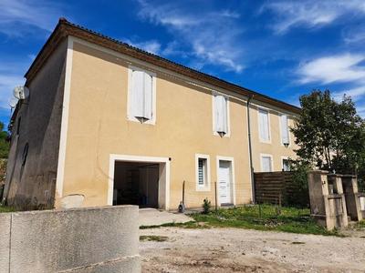 Maison - 430 m² - 15 pièces