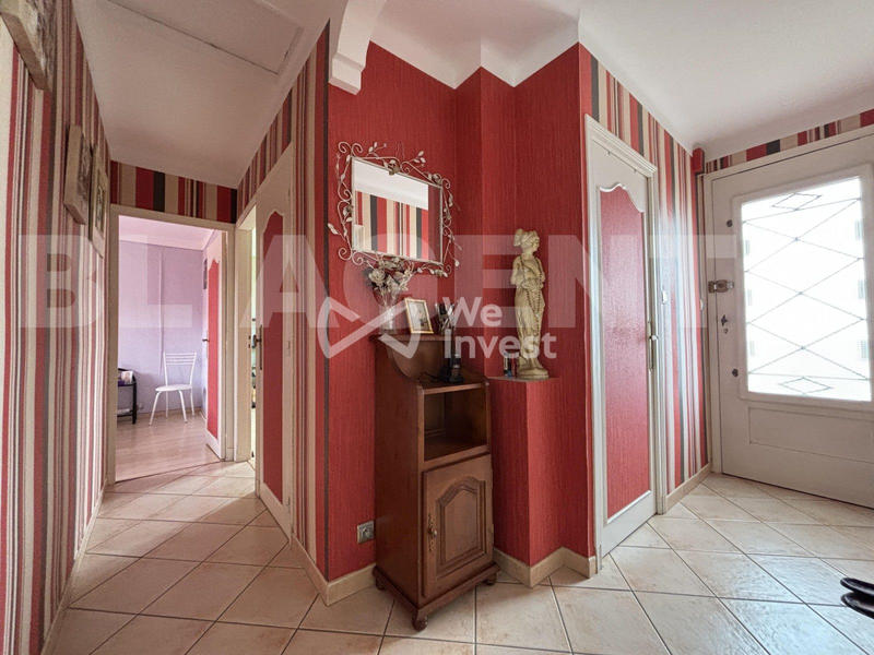 Maison - 92 m² - 5 pièces