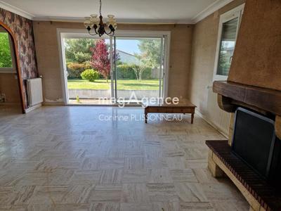 Maison traditionnelle - 96 m² - 5 pièces