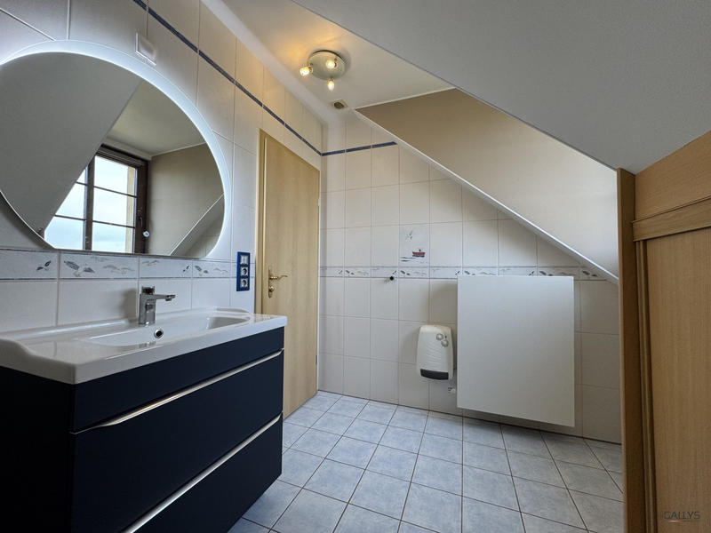 Maison - 150 m² - 8 pièces