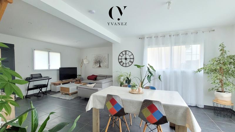 Maison - 107 m² - 6 pièces