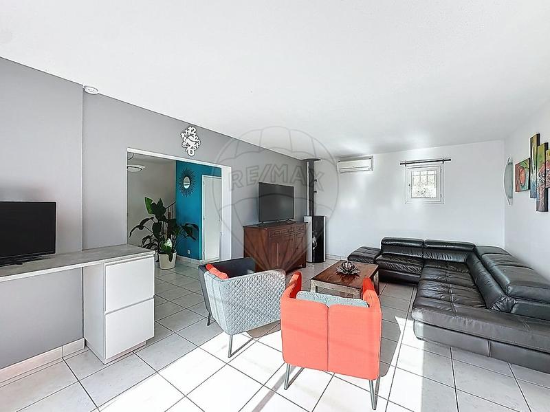 Maison - 122 m² - 5 pièces
