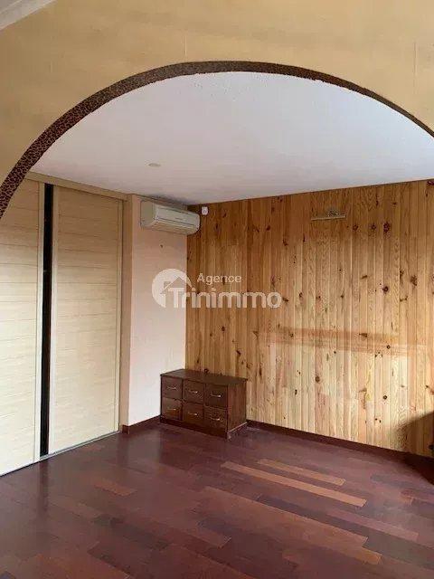 Appartement - 144 m² - 5 pièces