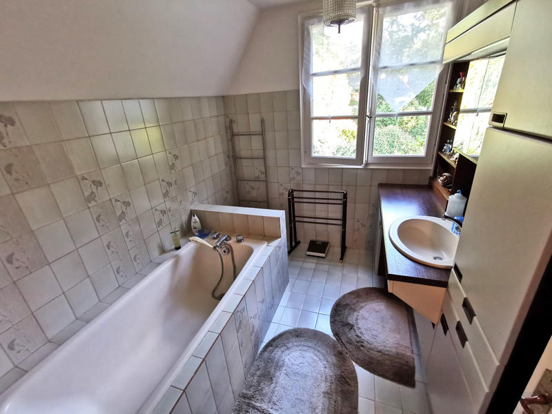 Maison - 300 m² - 10 pièces