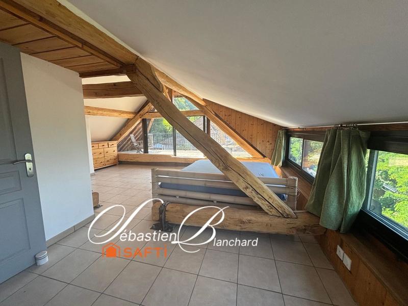 Maison - 136 m² - 8 pièces