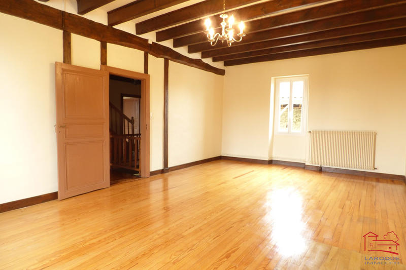 Maison - 239 m² - 5 pièces