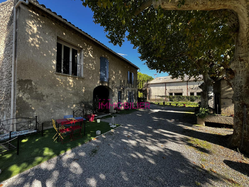 Mas - 187 m² - 8 pièces