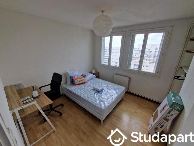 Chambre - 12 m² - 1 pièce