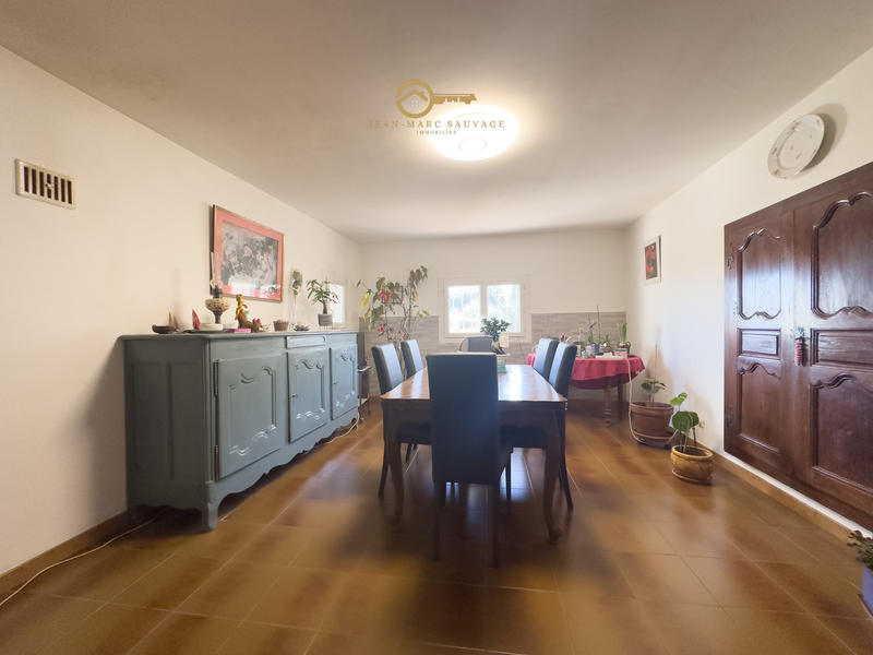 Propriété - 231 m² - 14 pièces