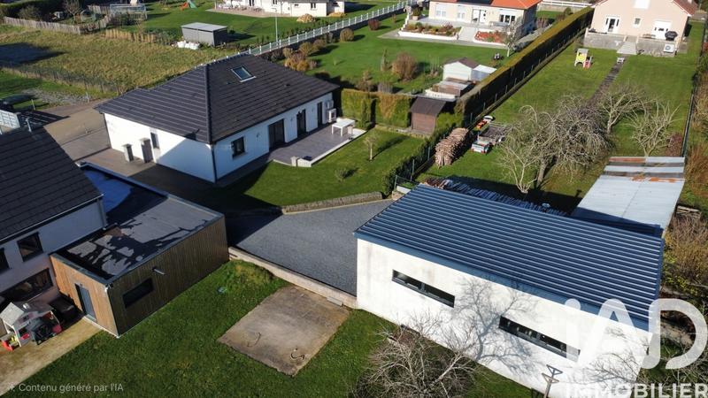 Maison - 121 m² - 4 pièces