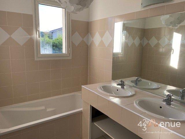 Maison - 122 m² - 5 pièces